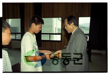 충북장학금전수 및 영동장학금전달 사진